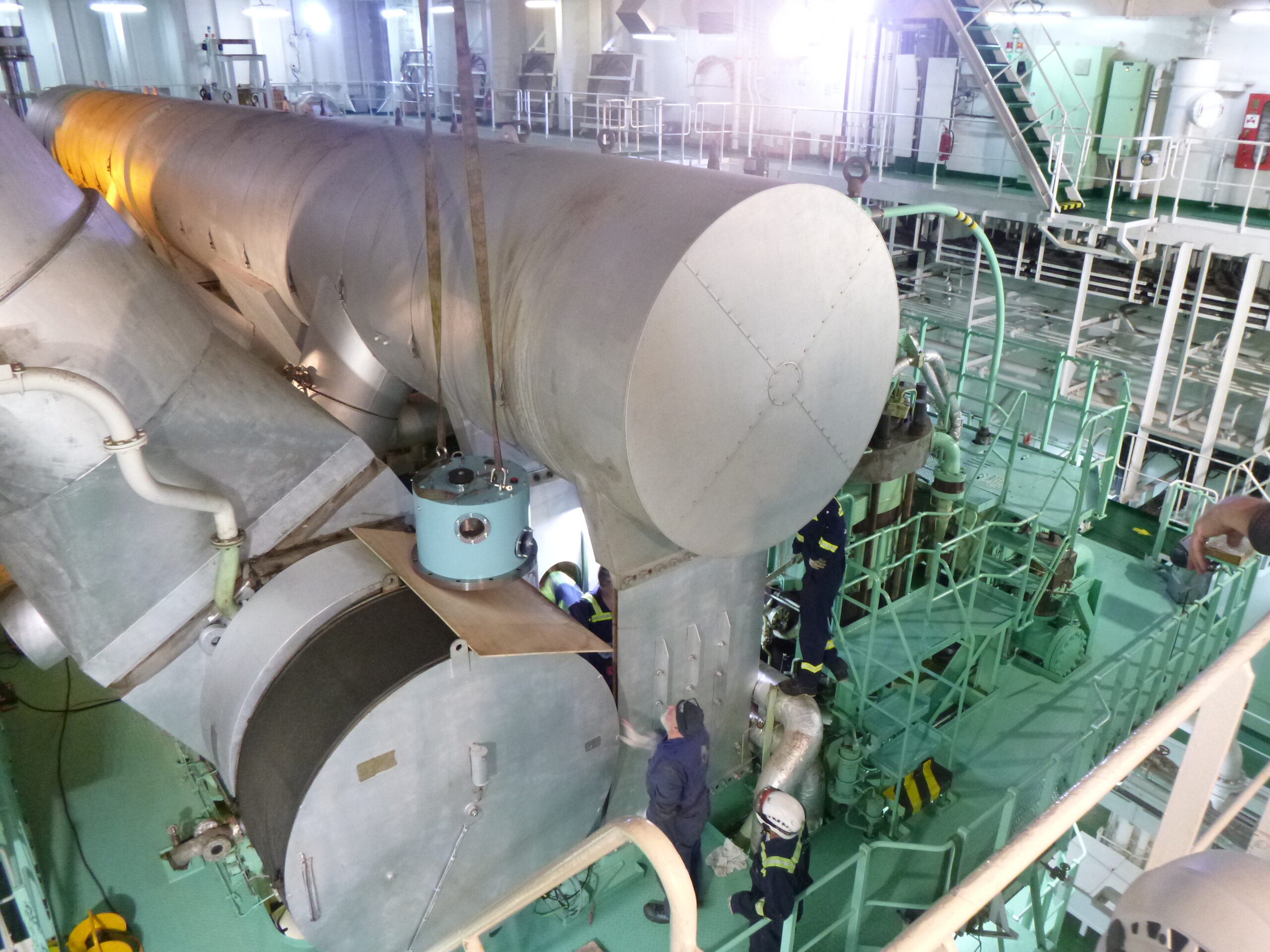 Marine Compensators for Vibration Control